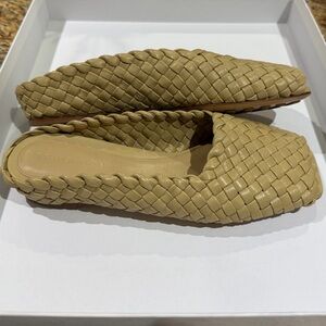 Bottega Veneta Flat Intrecciato Leather Mules